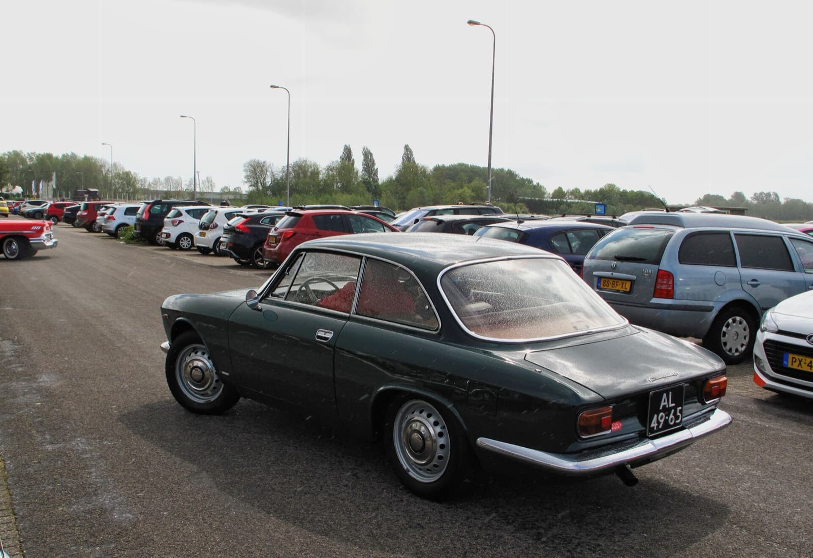 Alfa Romeo 1750 GT Veloce, vista lateral