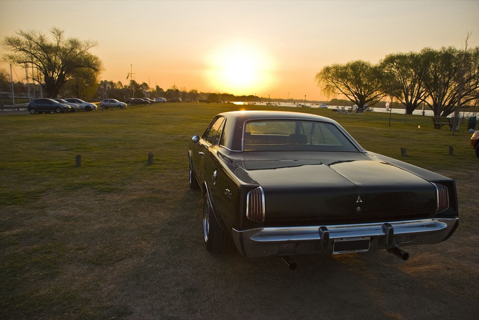 Dodge GTX, vista lateral