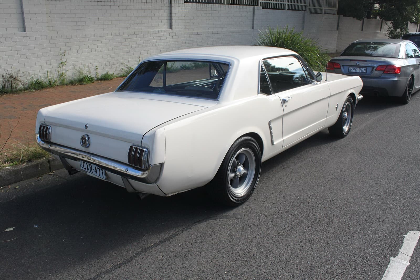 Ford Mustang Coupé, vista lateral