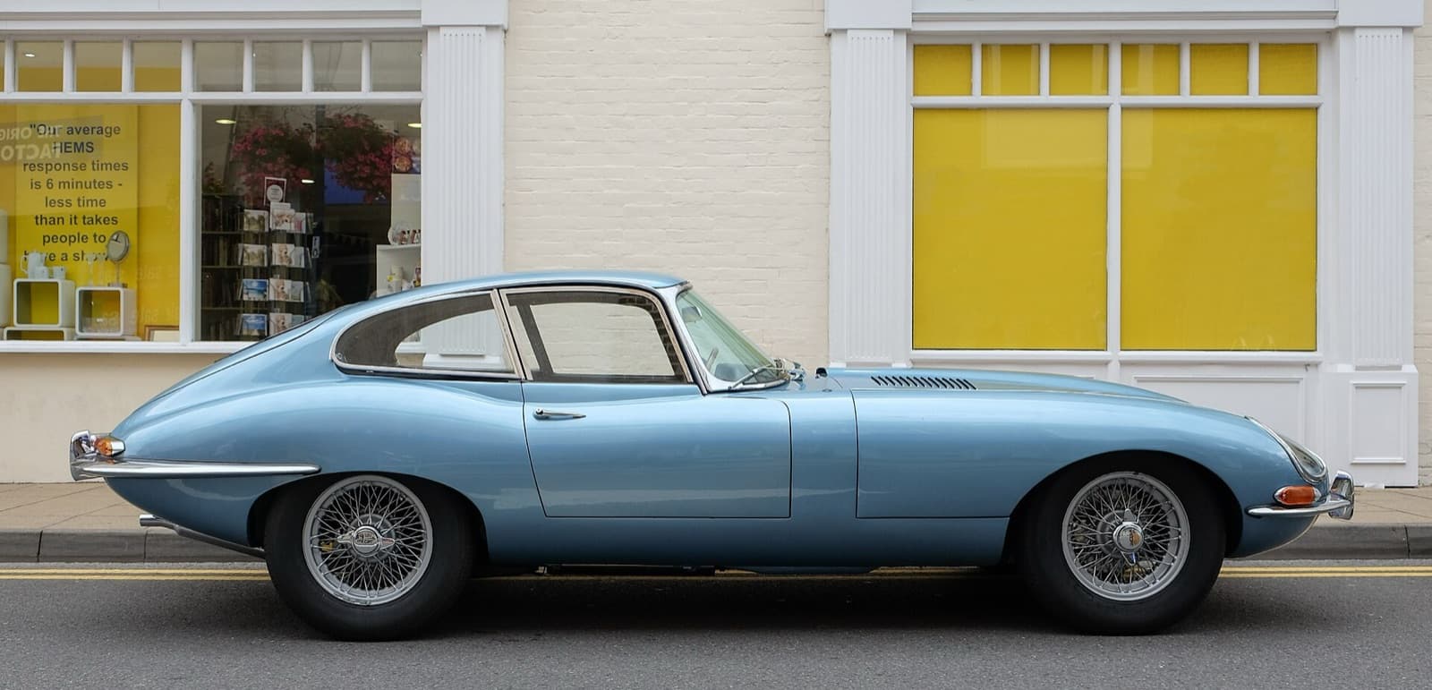 Jaguar E-Type Series 1 4.2, vista lateral